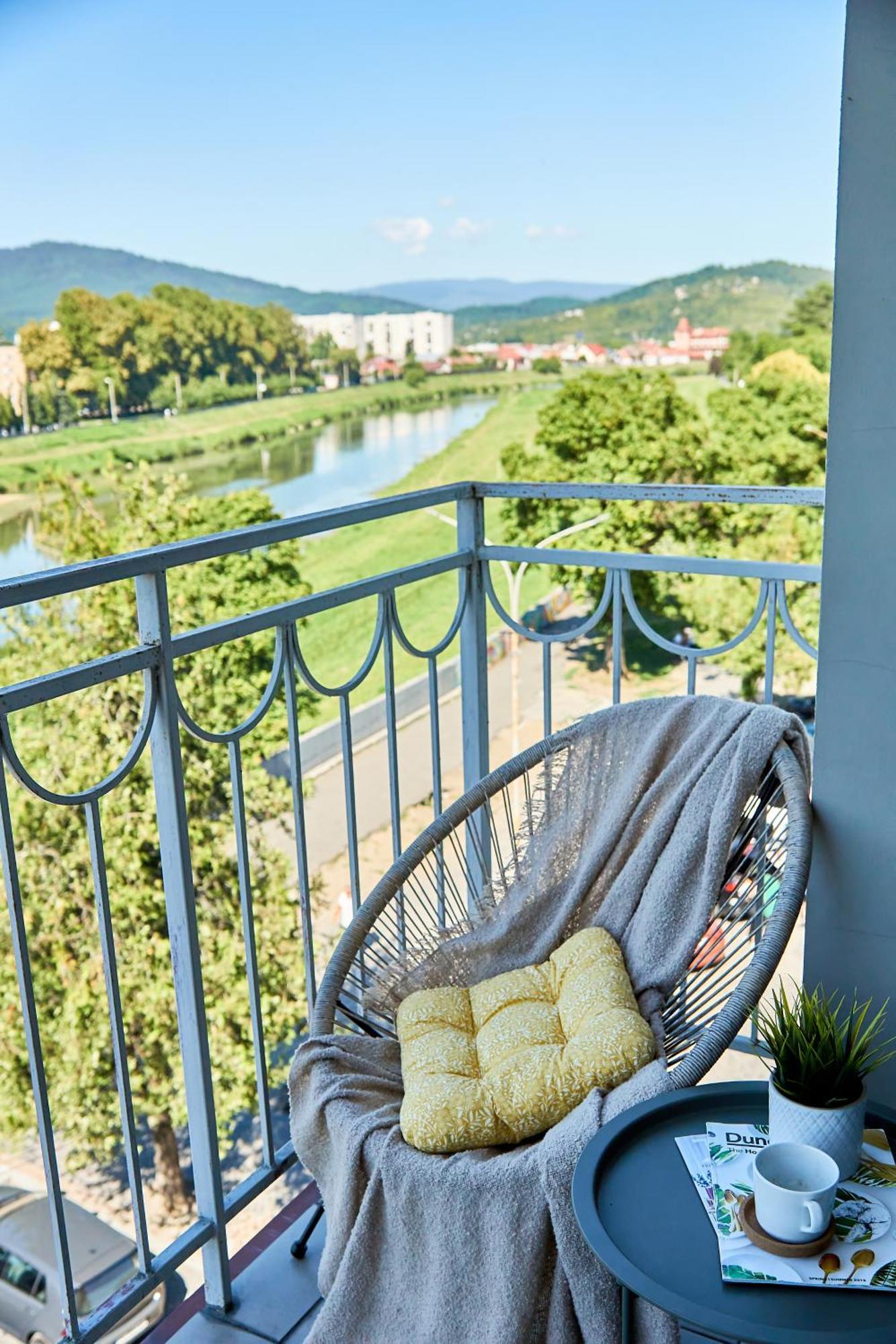 Wonderful Panoramic View Apartment Mukacheve Exterior foto